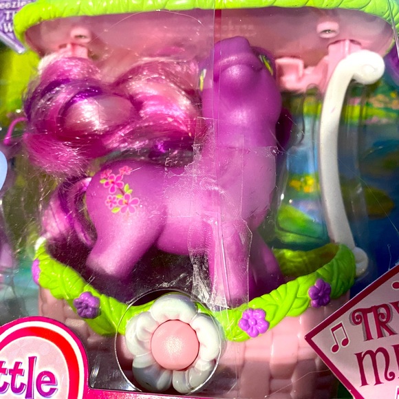 MY LITTLE PONY G3 NWT VTG 2005 CRYSTAL PRINCESS BALLOON FLYING MUSICAL, 2/PONIES - Picture 7 of 16